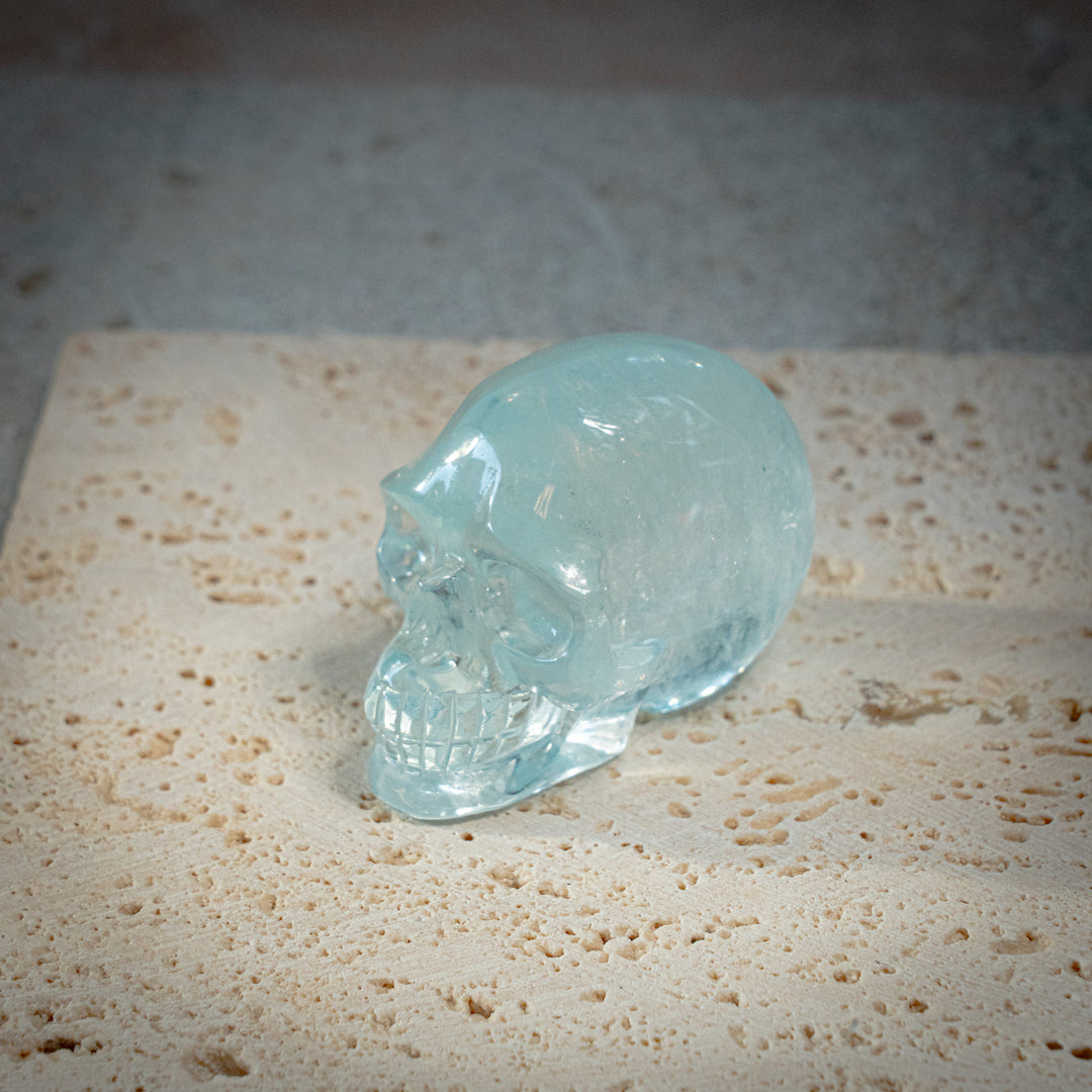 'Iceborn Seer' Aquamarine Skull